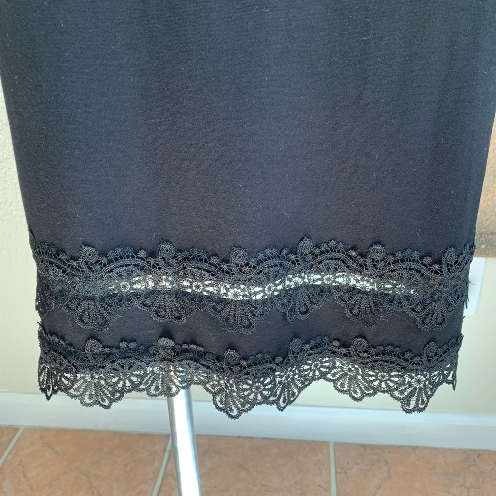 The Limited Beautiful lace detailed dress. - Picture 4 of 7